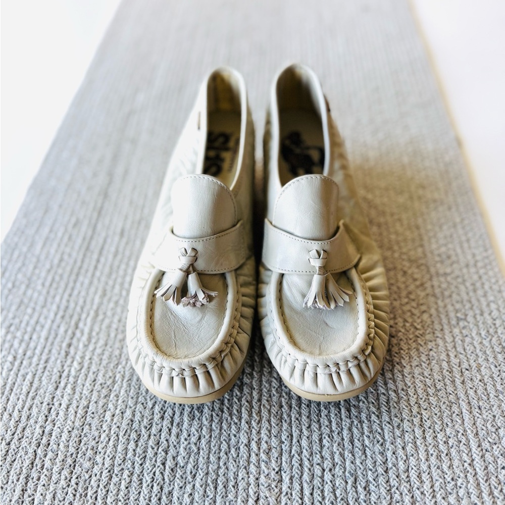 Vintage SAS Ivory Tassel Penny Loafers Genuine Leather Handsewn Made in USA Sz 9